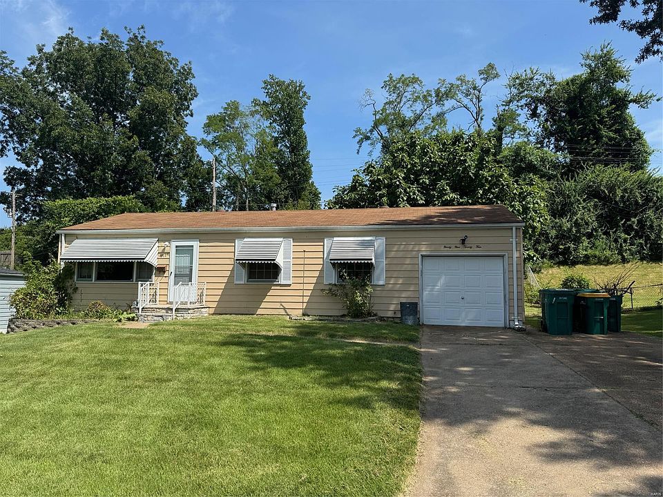 1st image of 9924 Gloucester Dr