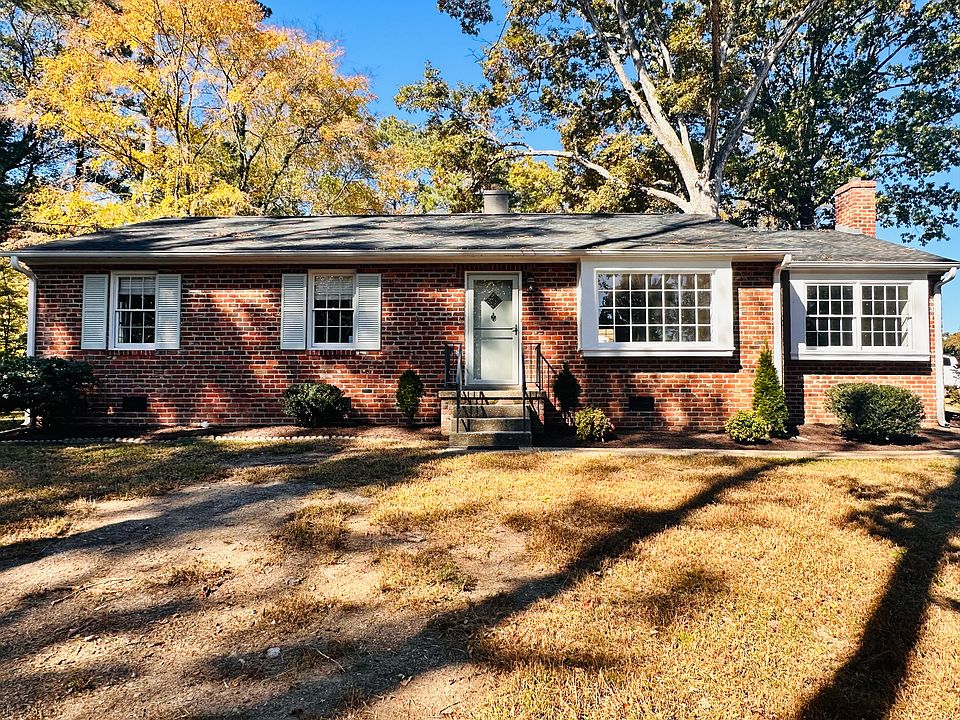 1st image of 730 Pinetta Dr