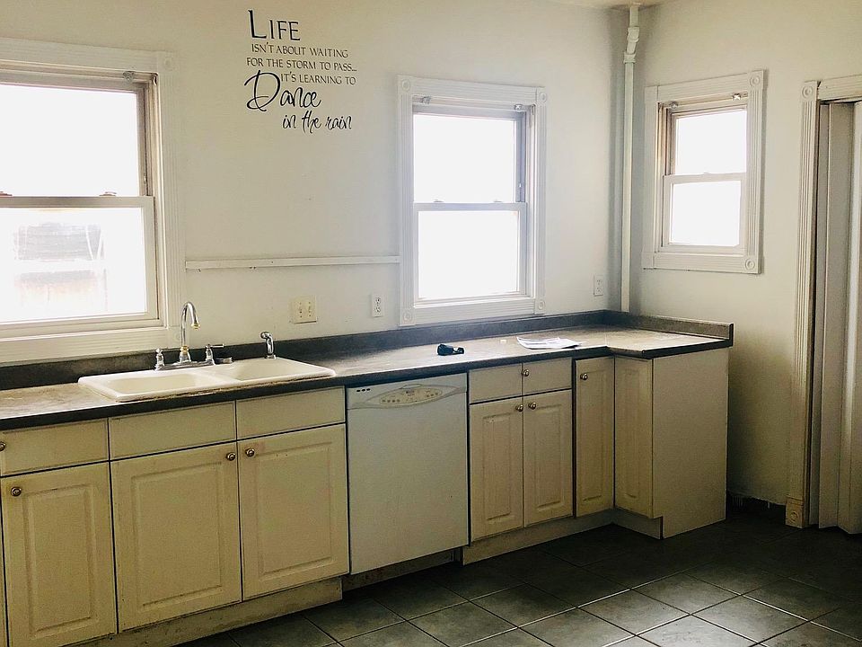 1st image of 838 Congress Ave #1