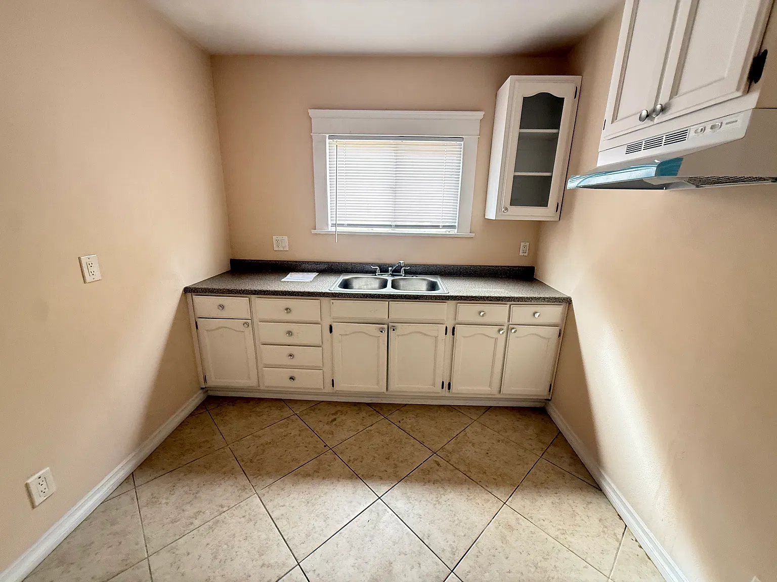 1 bed, 650 sqft, $1,645 — Photo 4