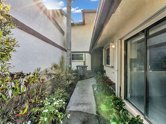 4th image of 20824 Boca Ridge Dr N