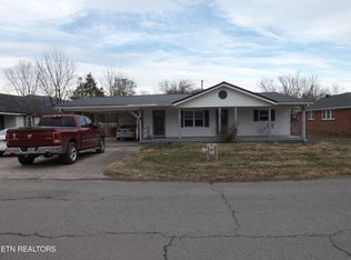 908 W Chester Ave, Middlesboro, KY 40965