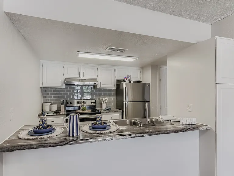 Tempe Vista — Photo 74