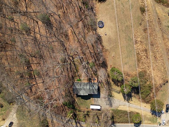 3rd image of 2205 Cherry Hill Rd