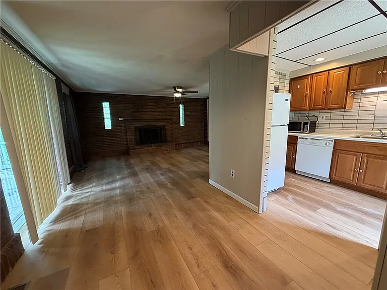 735 Athalia St #1 — Photo 6