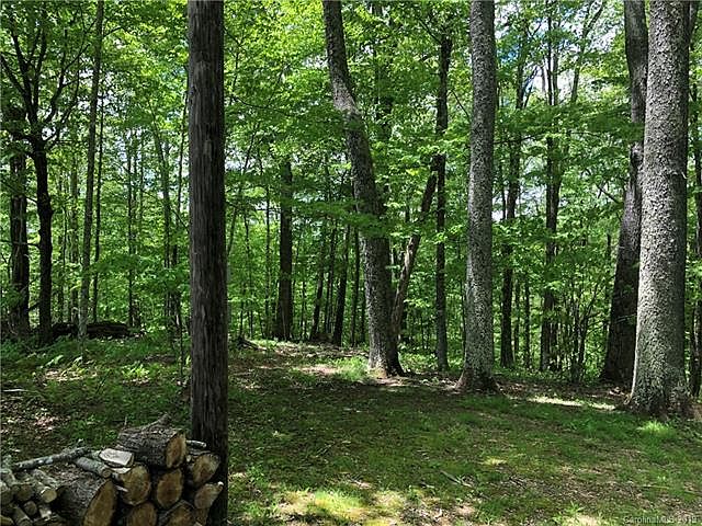 2nd image of 144 Hampton Gap Rd