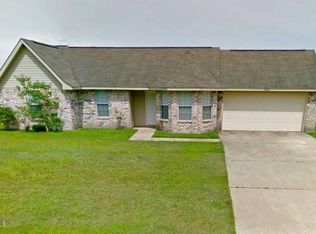 2200 Paula Cir, Ocean Springs, MS 39564