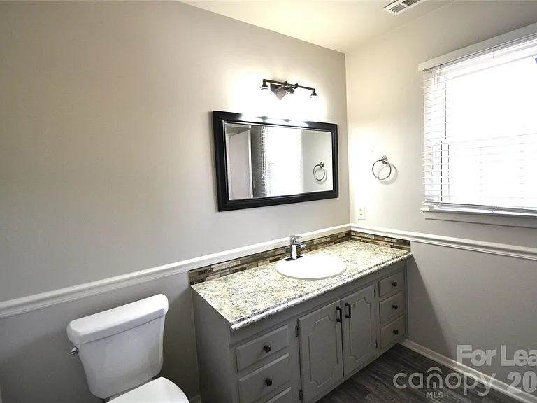 100 Old Farm Ct — Photo 42