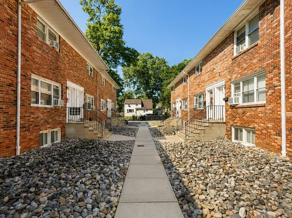 Townhomes at South 8th