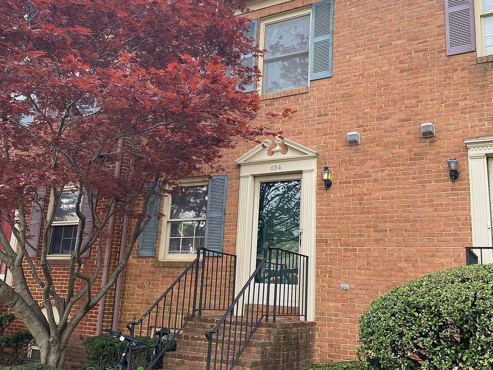 Welcome home! Front entrance
