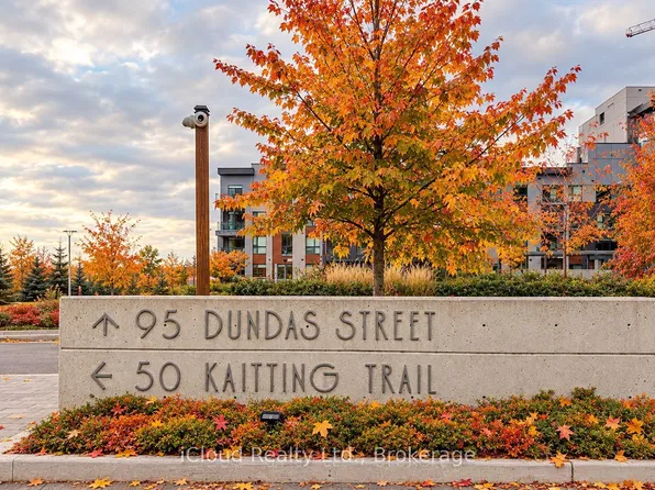 95 Dundas St W #504, Oakville, ON L6M 4L9