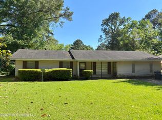 1551 Wood Glen Dr, Jackson, MS 39204