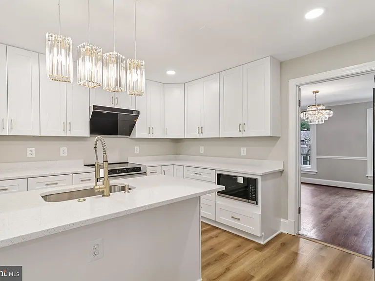 7518 Old Dominion Dr — Photo 12