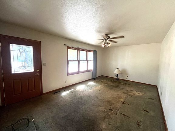 2nd image of 402 Burgess Rd