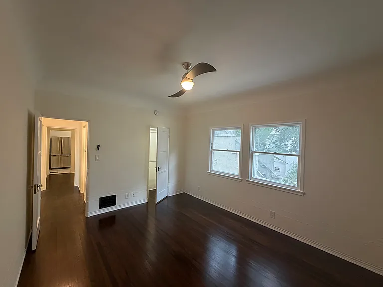 1049 S Orange Grove Ave #1 — Photo 24