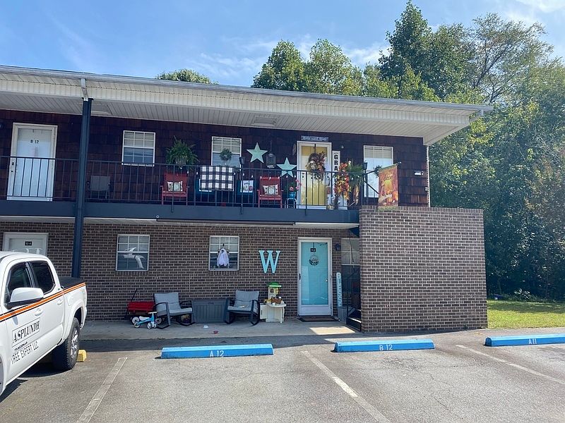 203 S Jonesville Blvd Jonesville, NC Zillow