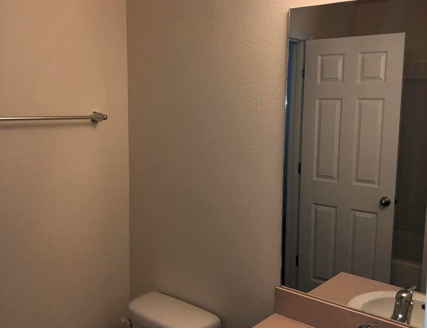 3 bed, 2.5 bath, 1502 sqft, $1,995 — Photo 4