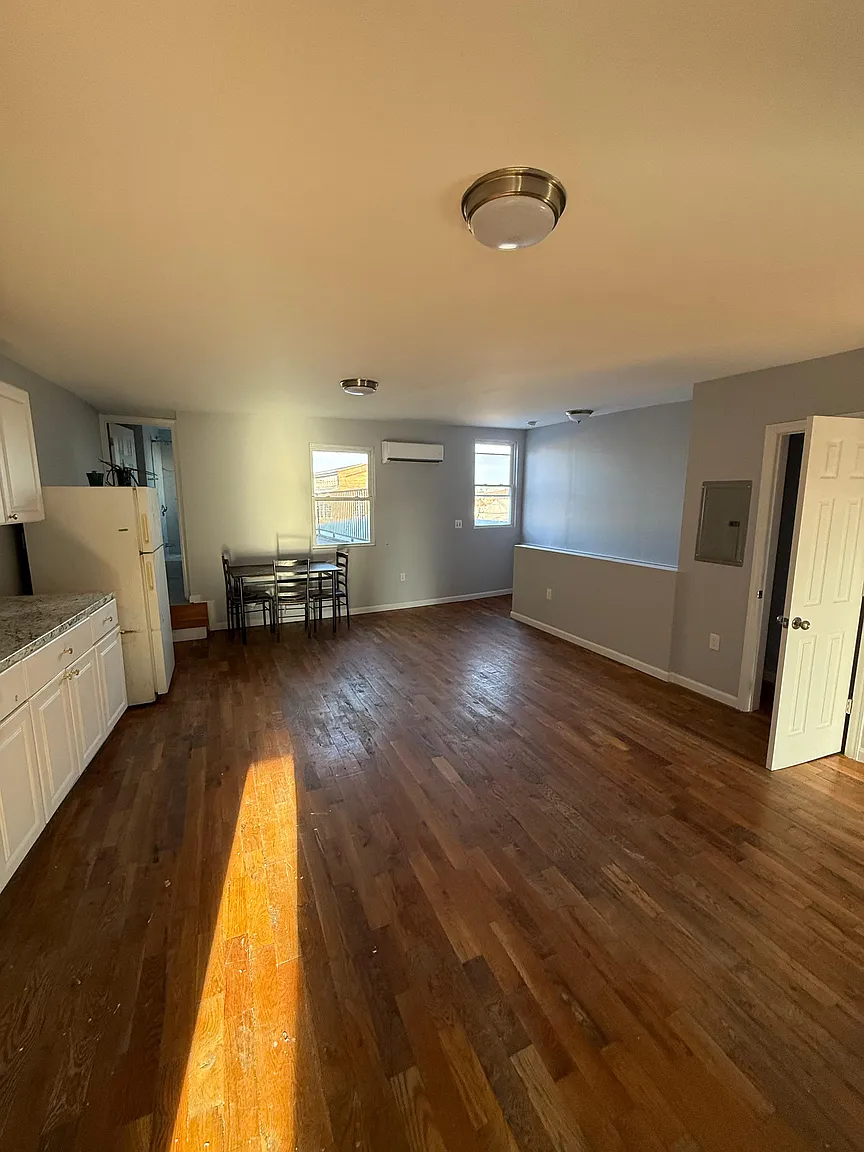 666 S Broad St APT 2 photo 1