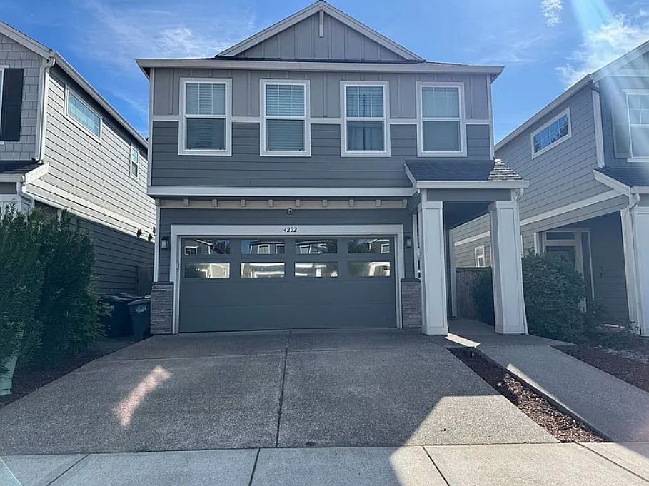 2 Car Garage 
Wheel Chair Accessible Ramp