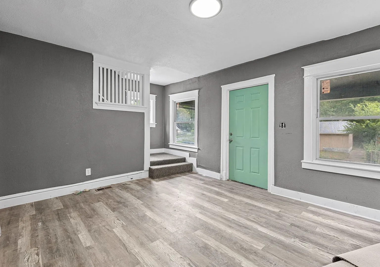 4 Bed 2 Bath Home — Photo 4
