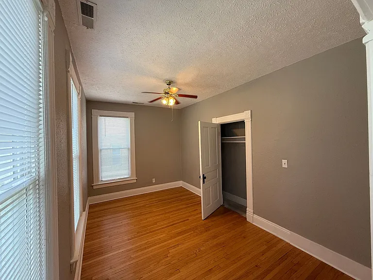 118 N Glenwood Ave — Photo 6