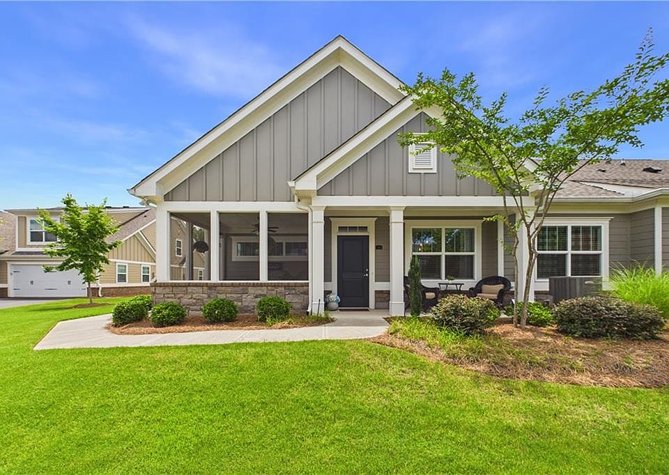 1st image of 903 Lexington Green Pnes