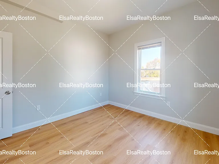 35 Francis St #2R — Photo 4