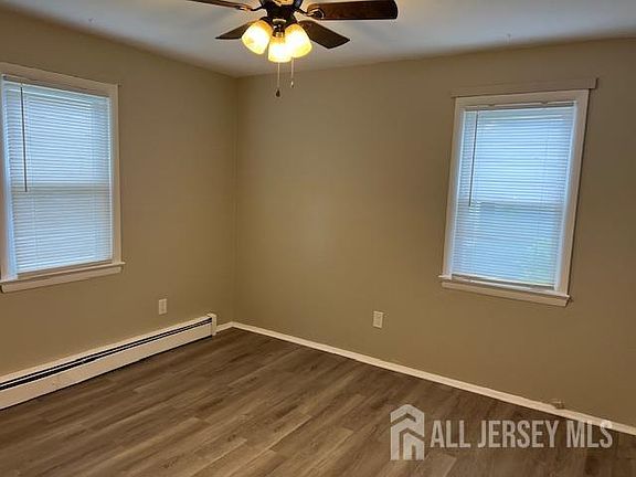 3rd image of 110 Deerfield Rd