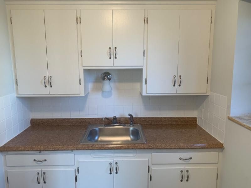 1st image of 4273 W 222nd St