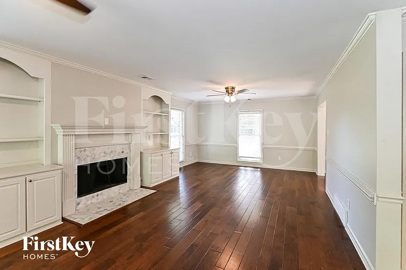 4 bed, 3.5 bath, 3132 sqft, $2,775 — Photo 2
