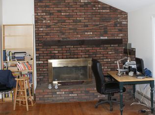 1360 Bay Rd, Amherst, MA 01002