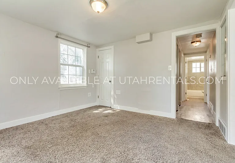 411 W Main St — Photo 17