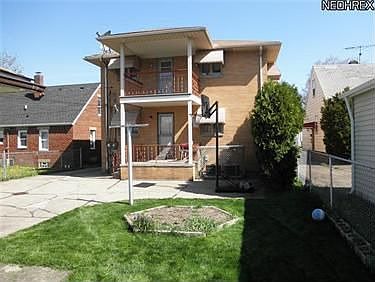 4th image of 3433 Parklane Dr