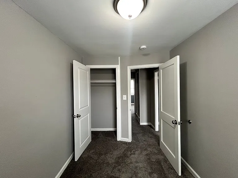 2617 Northshire Dr — Photo 6