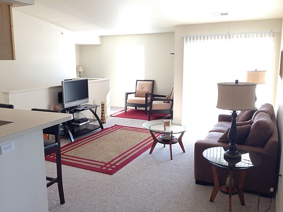 Living Room/Alcove
