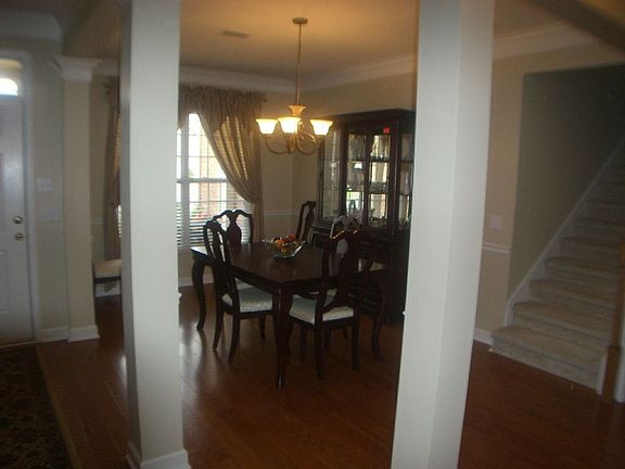 Formal dining*hardwood