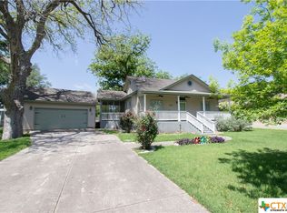 141 Rio Grande Dr, Seguin, TX 78155