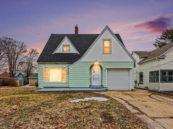 996 W Forest Ave, Muskegon, MI 49441