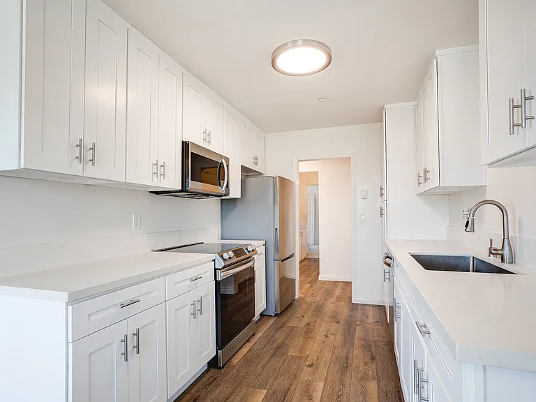 3511 6th Ave #4B — Photo 2