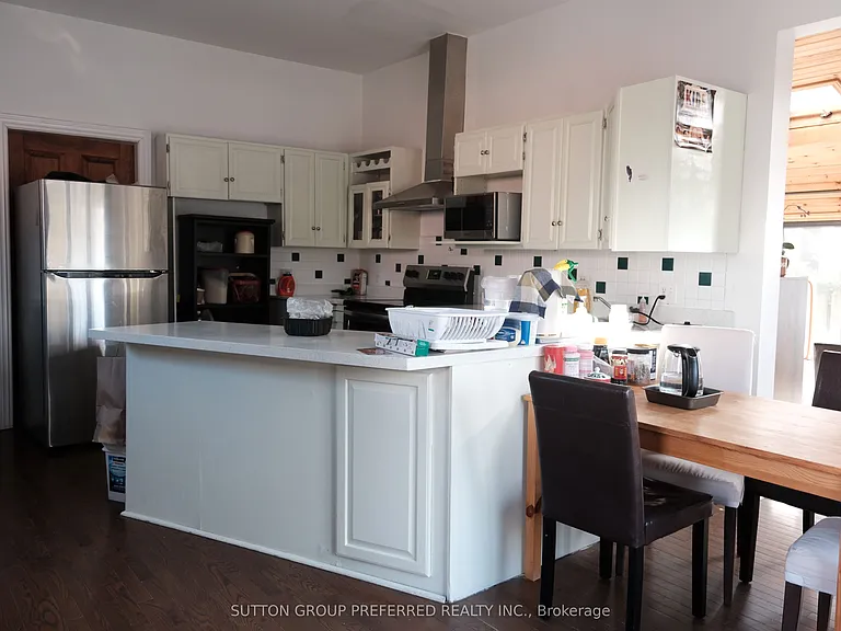 1055 Richmond St — Photo 5