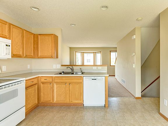 4th image of 4951 Emmit Dr N Unit 2