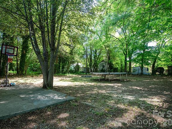 4th image of 1913 Freeman Mill Rd