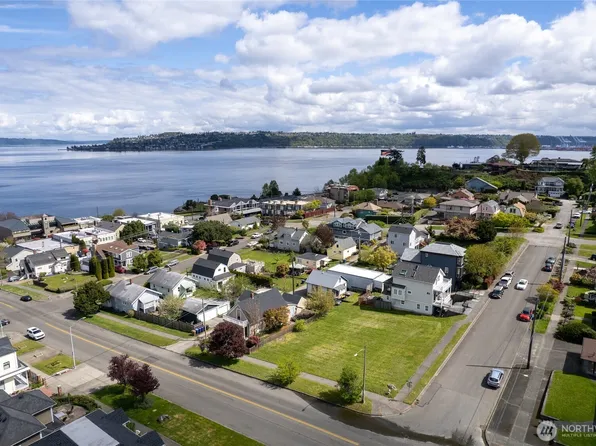 2801 N McCarver Street, Tacoma, WA 98403