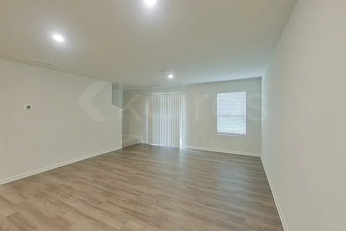332 Ironwood Ct — Photo 2