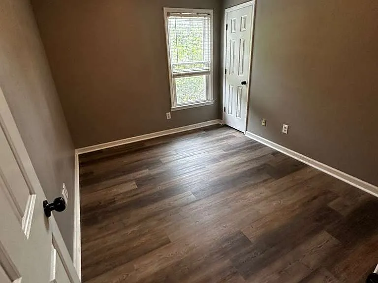 4830 Hampton Square Dr — Photo 25