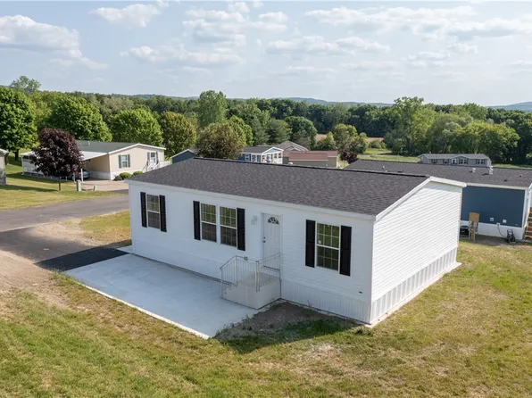 22 Perrys Way N, Dansville, NY 14437