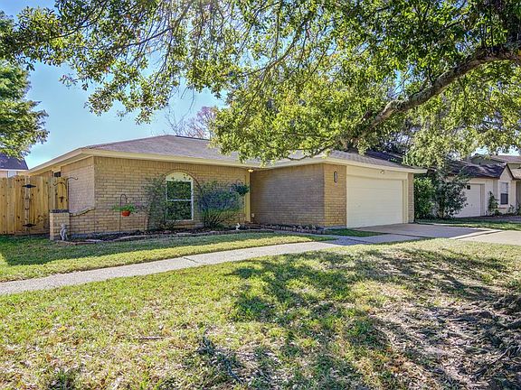 3rd image of 3719 Thursa Ln