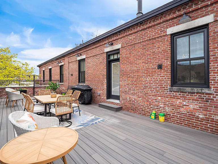 140 Middlesex St #3 — Photo 28