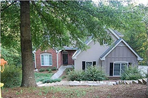 1st image of 634 Stonebrook Dr
