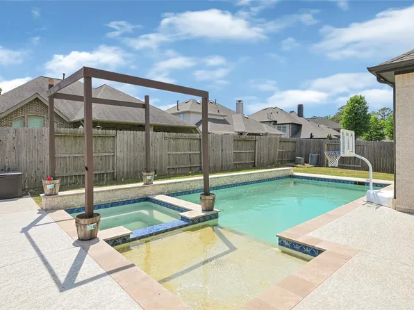 13018 Fernbank Forest Dr, Humble, TX 77346